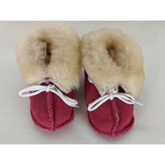 Minnetonka pink sheepskin‎ fur boot infant girls 1 - Picture 2 of 12